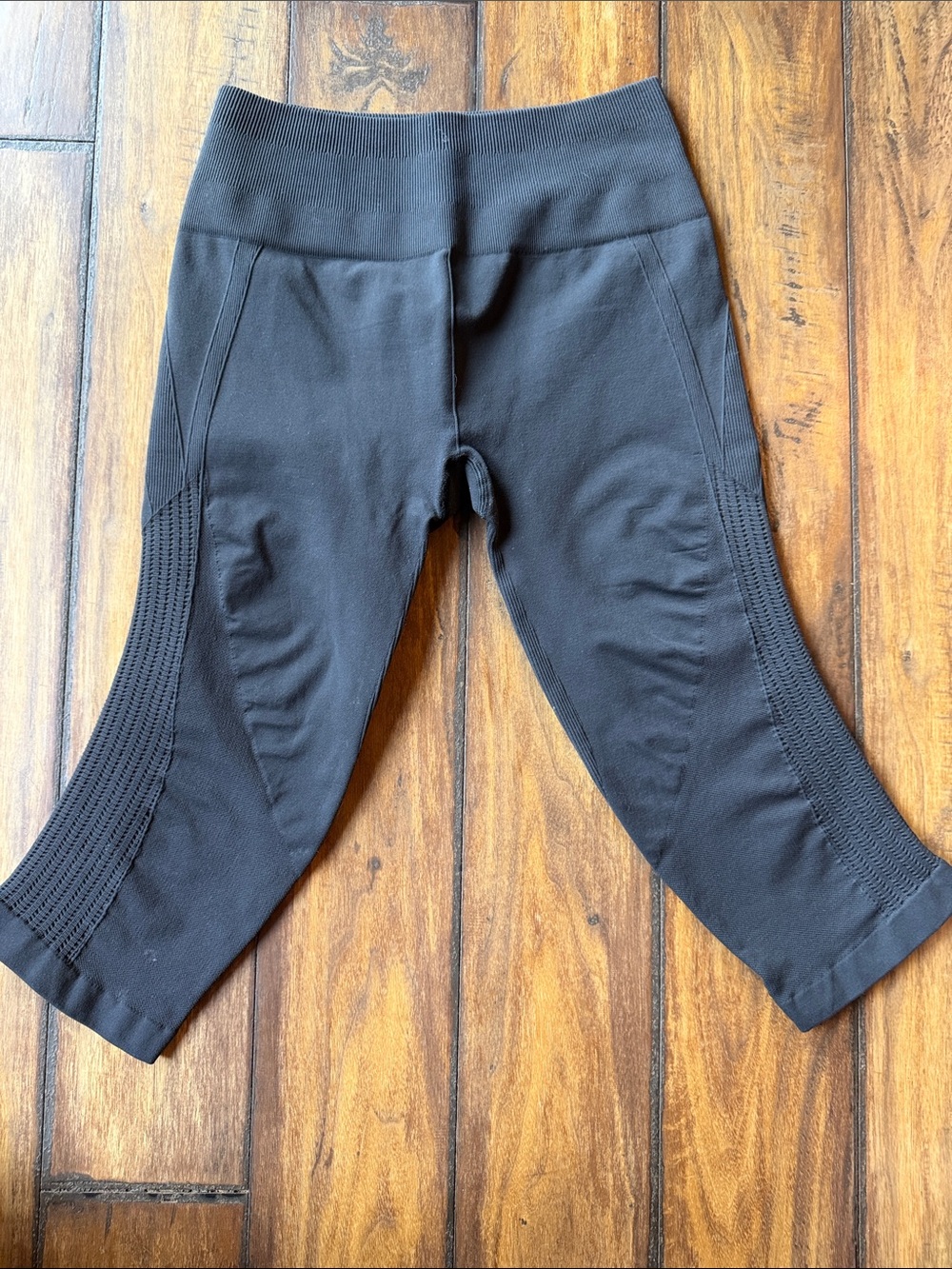 lululemon athletica Black Capri Leggings with Textured Side Panels